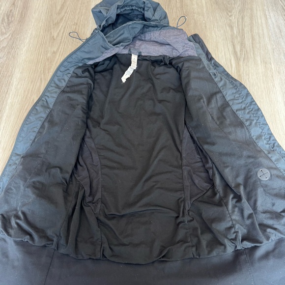 Lululemon Black Run: Back On Track Jacket Full Zip Performance Running Size 4 - Picture 5 of 6